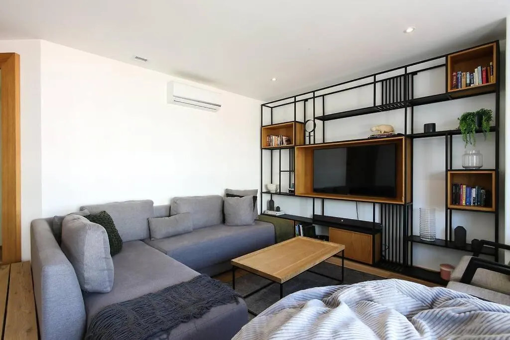 Spacious Sea Facing One Bedroom Apartment Cape Town