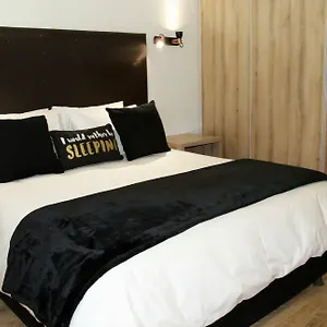 205 New Cumberland Hotel